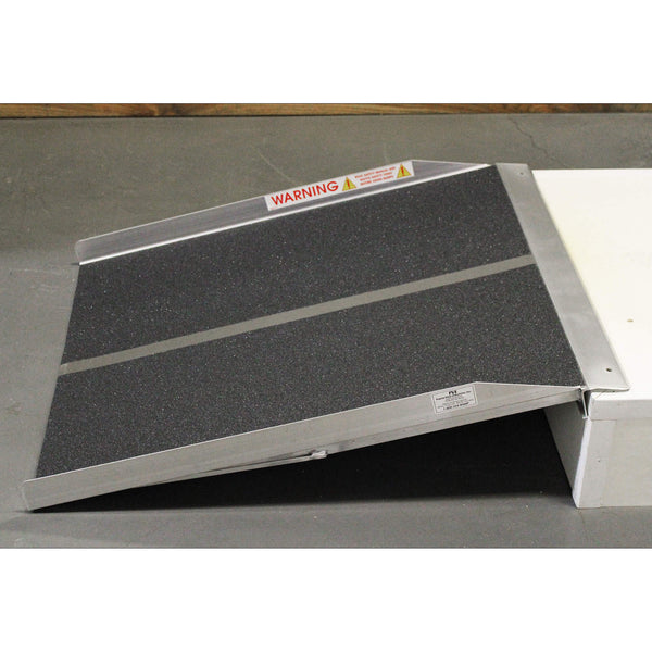 The SL330 Solid Ramp by Prairie View Industries features a full platform for excellent stability and an anti-slip high-traction surface. Length: 3’; Width: 30”;